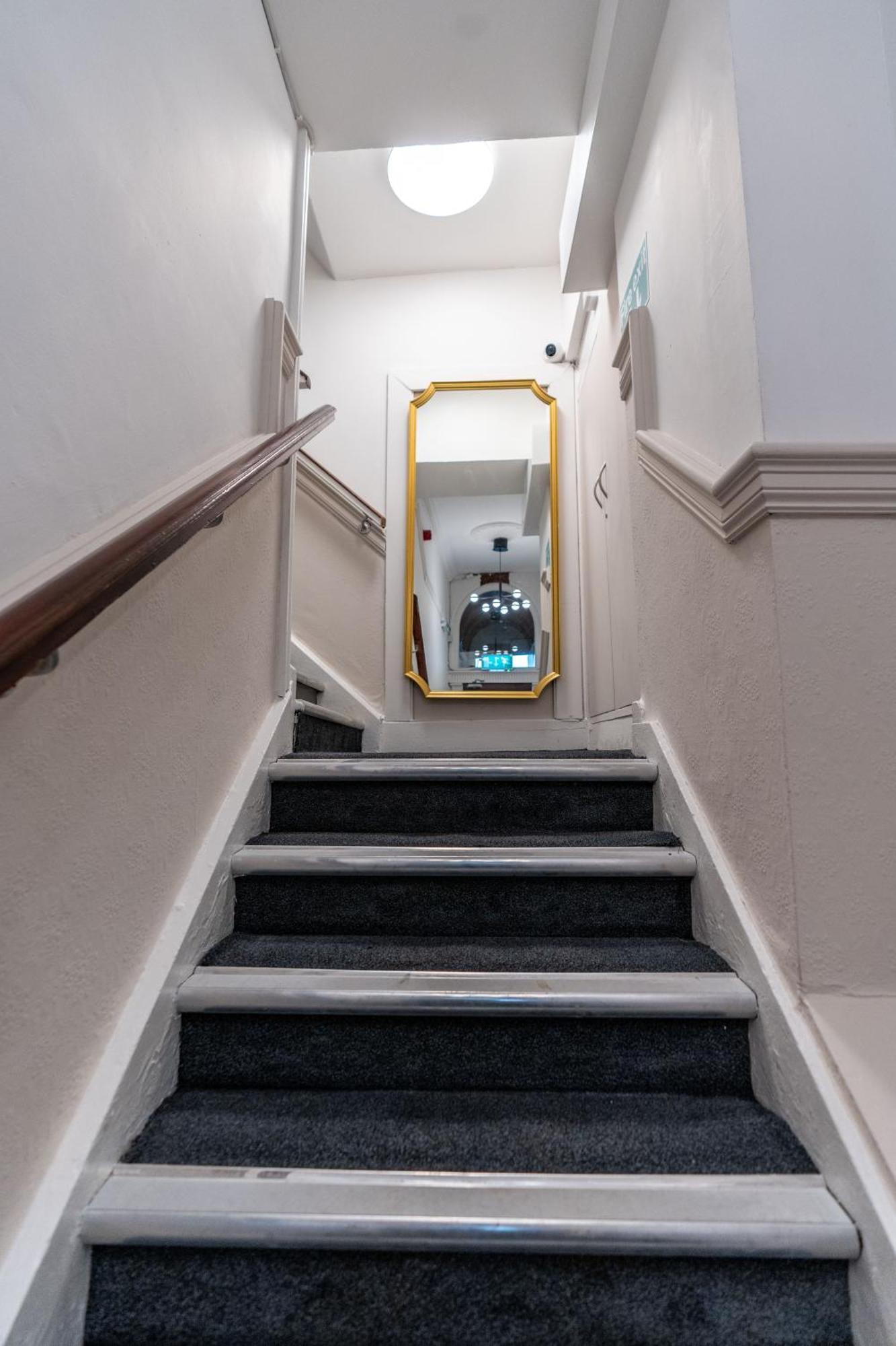 Talbot Street Guest House Дублин Экстерьер фото